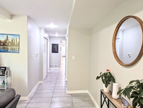 Tiny photo for 724 S Oakley Boulevard #1, Chicago, IL 60612 (MLS # 12488519)