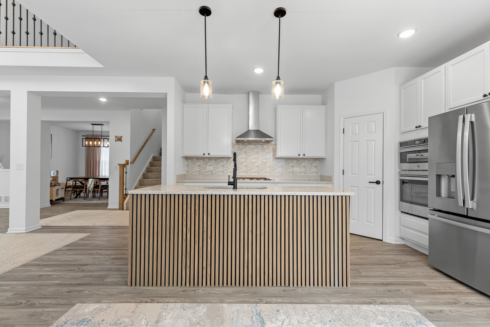 160 Valencia Parkway