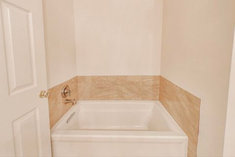 Tiny photo for 2032 Avalon Court, Northbrook, IL 60062 (MLS # 12426367)