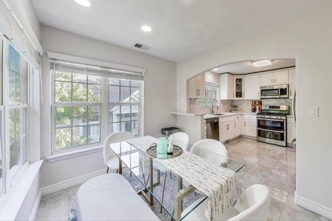 Tiny photo for 2032 Avalon Court, Northbrook, IL 60062 (MLS # 12426367)