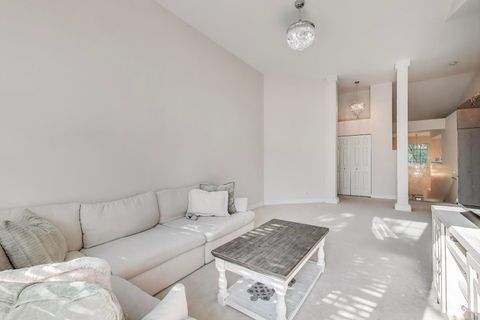 Tiny photo for 2032 Avalon Court, Northbrook, IL 60062 (MLS # 12426367)