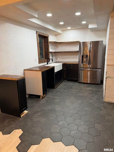 Tiny photo for 808 S VICTOR Street, Christopher, IL 62822 (MLS # QC4268849)