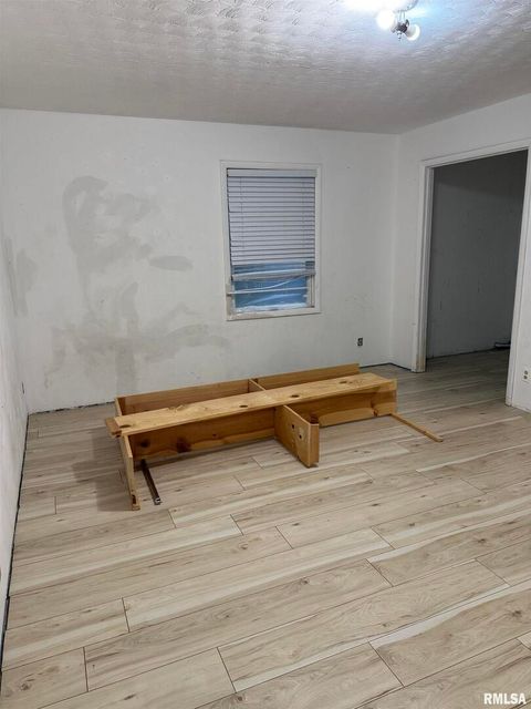 Tiny photo for 808 S VICTOR Street, Christopher, IL 62822 (MLS # QC4268849)