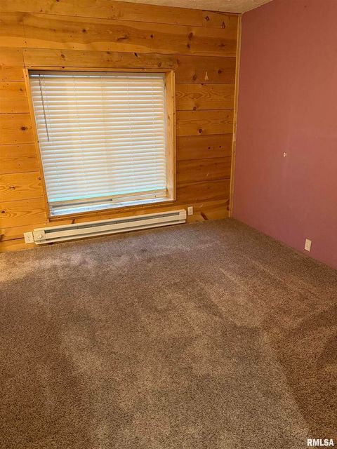 Tiny photo for 808 S VICTOR Street, Christopher, IL 62822 (MLS # QC4268849)