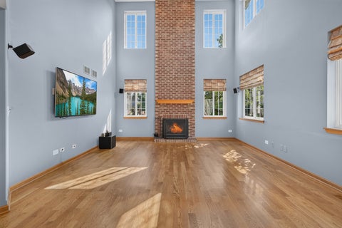 Tiny photo for 2570 N Jade Avenue, Arlington Heights, IL 60004 (MLS # 12754131)