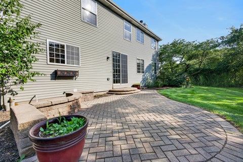 Tiny photo for 2570 N Jade Avenue, Arlington Heights, IL 60004 (MLS # 12754131)