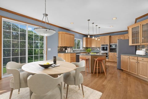 Tiny photo for 2570 N Jade Avenue, Arlington Heights, IL 60004 (MLS # 12754131)