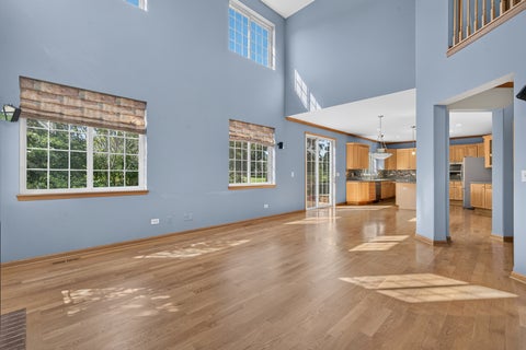 Tiny photo for 2570 N Jade Avenue, Arlington Heights, IL 60004 (MLS # 12754131)