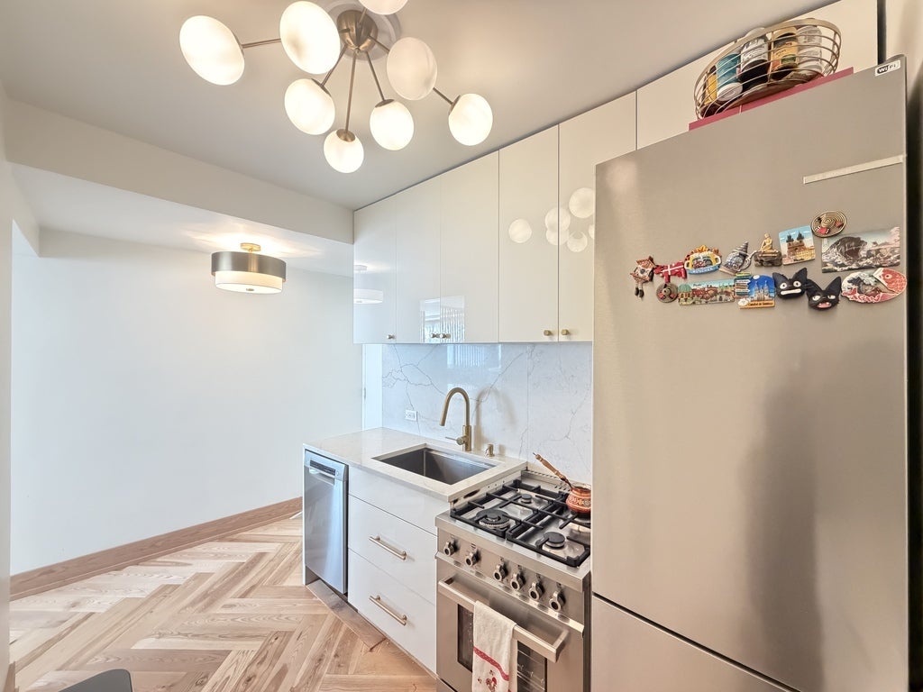 1150 N LAKE SHORE Drive 7K