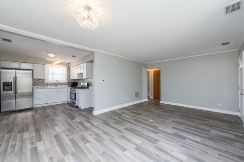 Tiny photo for 400 7th Avenue, Libertyville, IL 60048 (MLS # 12594681)