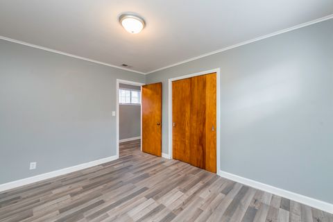 Tiny photo for 400 7th Avenue, Libertyville, IL 60048 (MLS # 12594681)