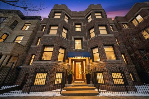 Tiny photo for 4014 N Clarendon Avenue #4S, Chicago, IL 60613 (MLS # 12565335)