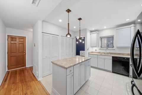 Tiny photo for 4014 N Clarendon Avenue #4S, Chicago, IL 60613 (MLS # 12565335)
