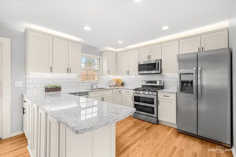 Tiny photo for 1310 N Carlton Avenue, Wheaton, IL 60187 (MLS # 12568067)