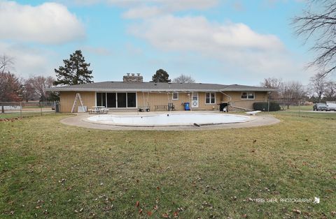 Tiny photo for 20W371 Diversey Avenue, Addison, IL 60101 (MLS # 12579921)