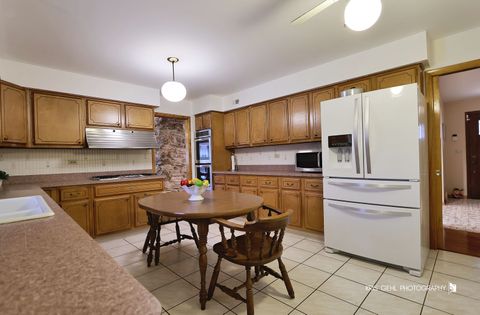 Tiny photo for 20W371 Diversey Avenue, Addison, IL 60101 (MLS # 12579921)