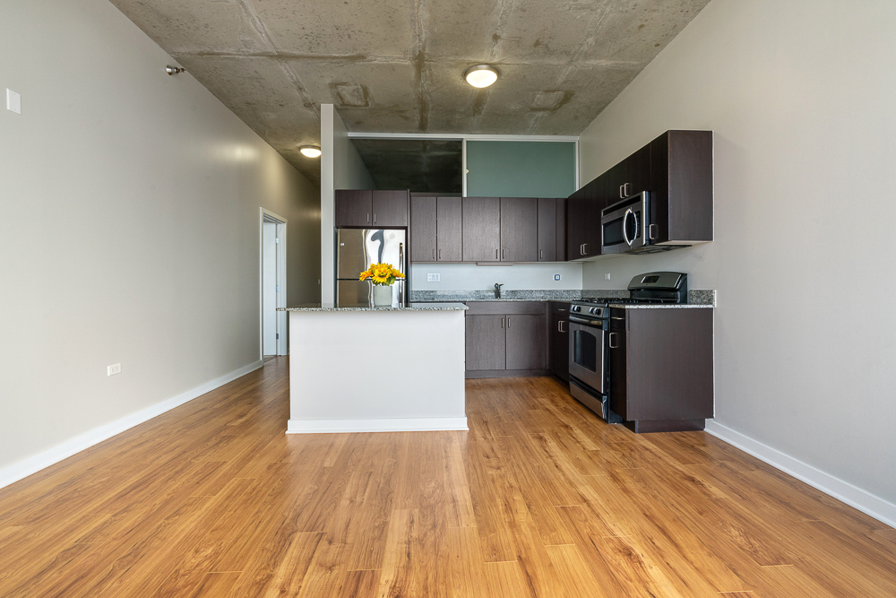 235 W Van Buren Street 3807