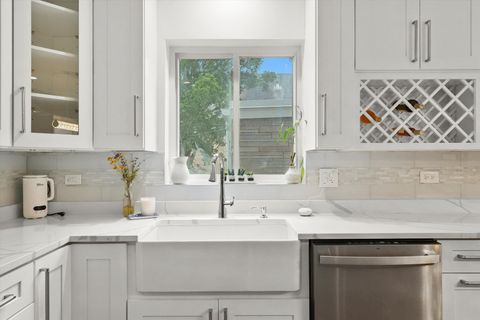 Tiny photo for 3715 Euclid Avenue, Berwyn, IL 60402 (MLS # 12489905)