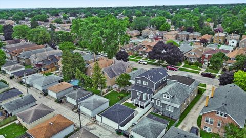 Tiny photo for 3715 Euclid Avenue, Berwyn, IL 60402 (MLS # 12489905)