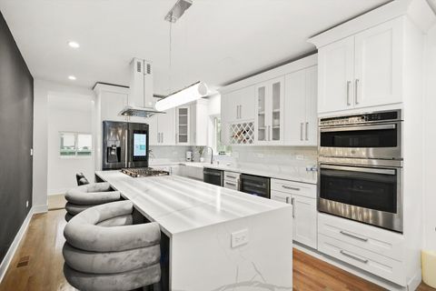 Tiny photo for 3715 Euclid Avenue, Berwyn, IL 60402 (MLS # 12489905)
