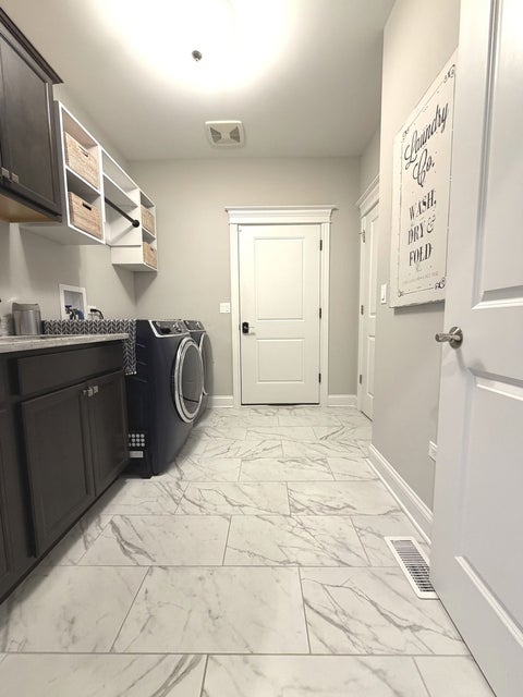 Tiny photo for 9243 Cloister Court, Frankfort, IL 60423 (MLS # 12776202)
