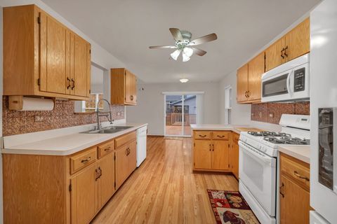 Tiny photo for 916 Cottonwood Drive, Elwood, IL 60421 (MLS # 12531224)