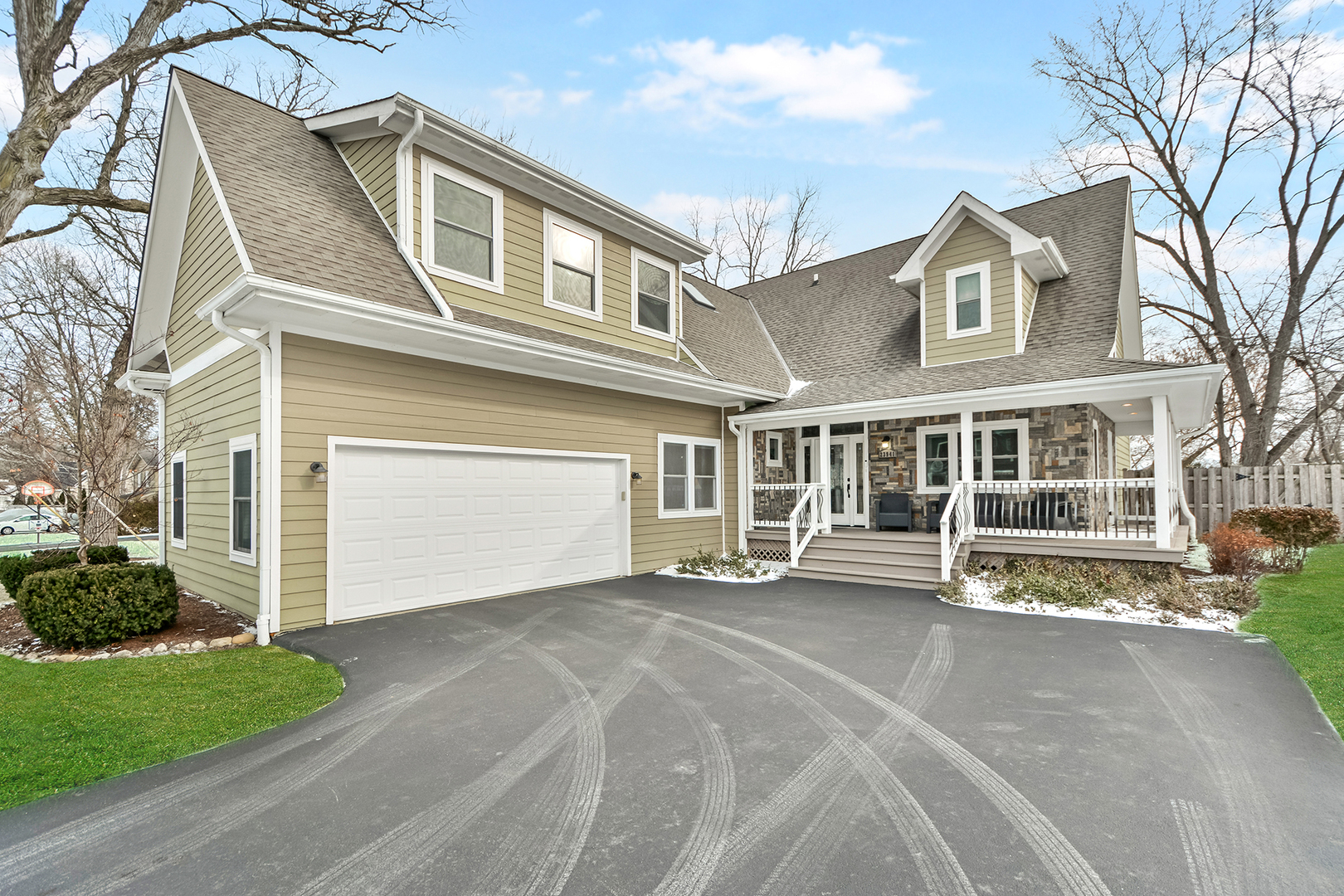 23941 N OVERHILL Drive