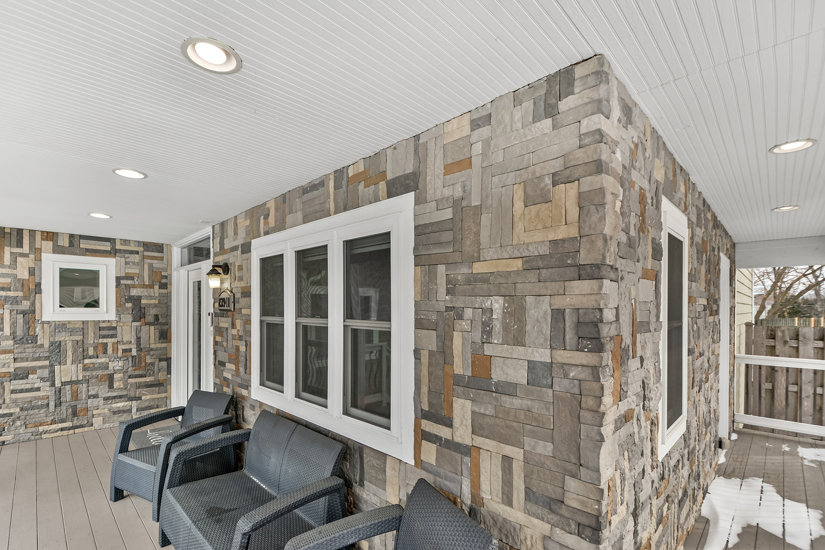 23941 N OVERHILL Drive