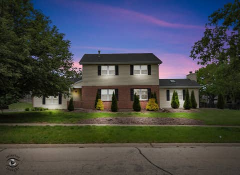 Photo of 8348 Adbeth Avenue, Woodridge, IL 60517 (MLS # 12708366)