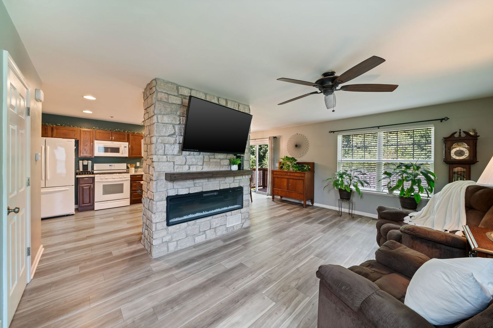 7112 Mulligan Court