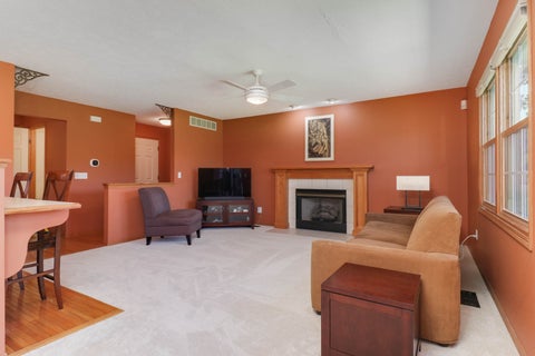 Tiny photo for 62 Vermont Avenue, Bloomington, IL 61701 (MLS # 12689396)