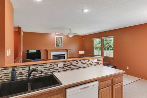 Tiny photo for 62 Vermont Avenue, Bloomington, IL 61701 (MLS # 12689396)