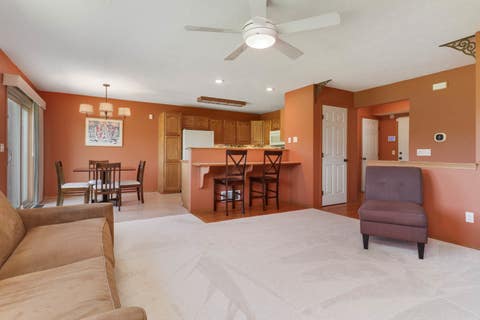 Tiny photo for 62 Vermont Avenue, Bloomington, IL 61701 (MLS # 12689396)