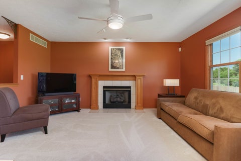 Tiny photo for 62 Vermont Avenue, Bloomington, IL 61701 (MLS # 12689396)