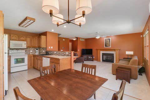 Tiny photo for 62 Vermont Avenue, Bloomington, IL 61701 (MLS # 12689396)