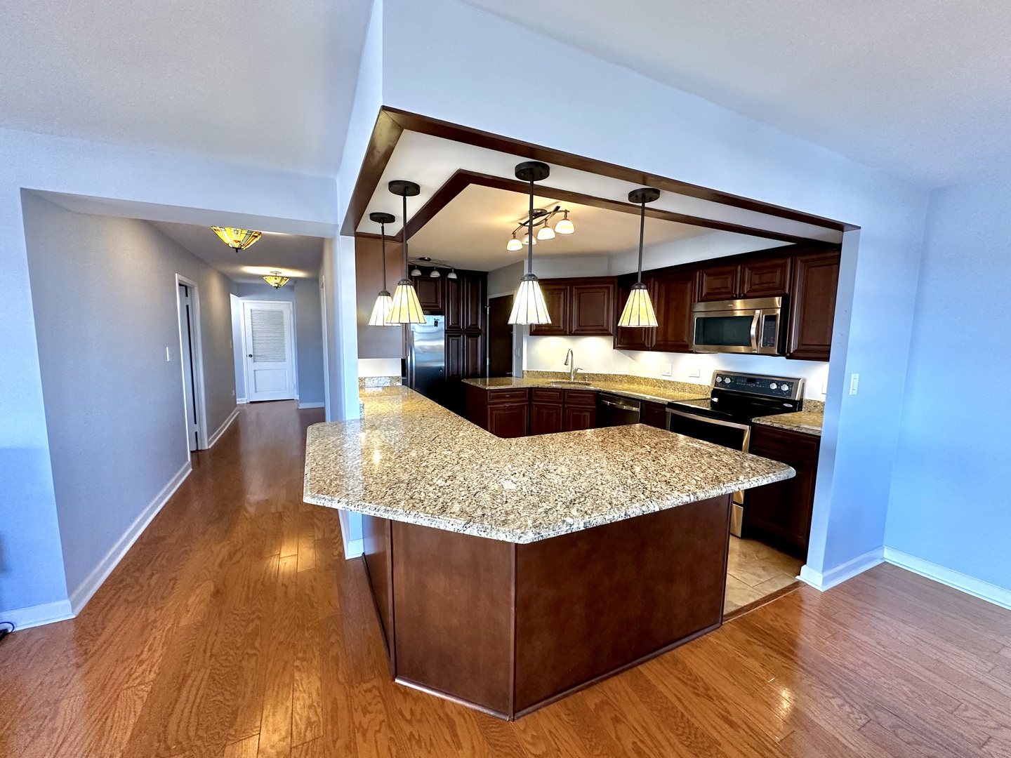 141 N La Grange Road 702