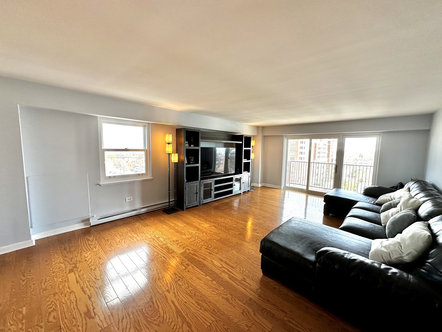 141 N La Grange Road 702