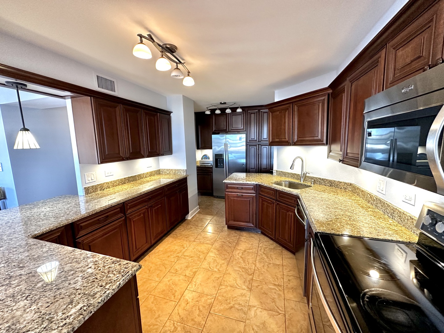 141 N La Grange Road 702