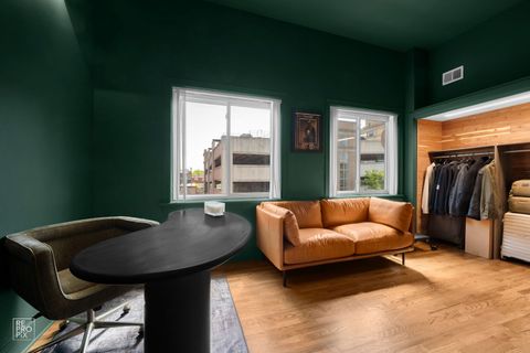 Tiny photo for 3325 N Lincoln Avenue #302, Chicago, IL 60657 (MLS # 12635825)