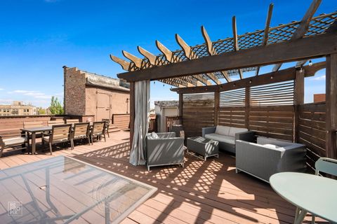 Tiny photo for 3325 N Lincoln Avenue #302, Chicago, IL 60657 (MLS # 12635825)