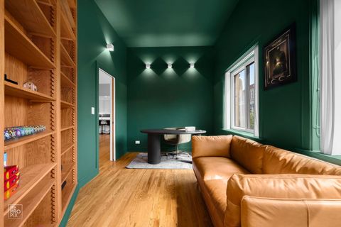 Tiny photo for 3325 N Lincoln Avenue #302, Chicago, IL 60657 (MLS # 12635825)