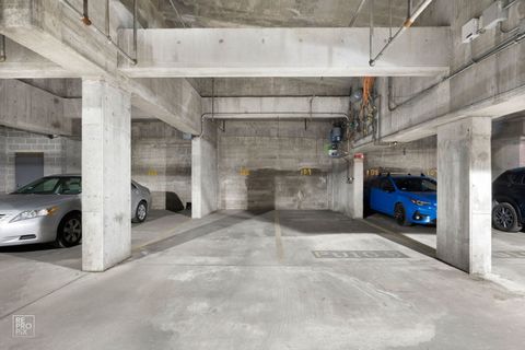 Tiny photo for 3325 N Lincoln Avenue #302, Chicago, IL 60657 (MLS # 12635825)