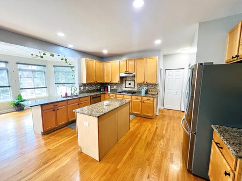 Tiny photo for 416 PTARMIGAN Place, Lindenhurst, IL 60046 (MLS # 12676248)