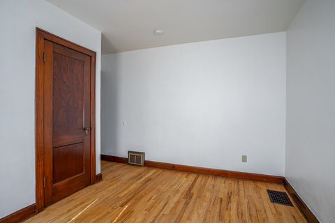 Tiny photo for 2308 Wilkes Avenue, Davenport, IA 52804 (MLS # 100000280)