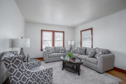 Tiny photo for 2308 Wilkes Avenue, Davenport, IA 52804 (MLS # 100000280)