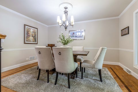 Tiny photo for 28588 N Tanglewood Court, Libertyville, IL 60048 (MLS # 12664338)