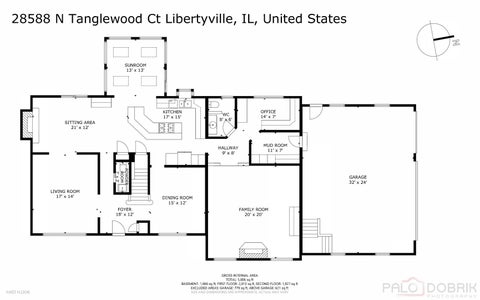 Tiny photo for 28588 N Tanglewood Court, Libertyville, IL 60048 (MLS # 12664338)