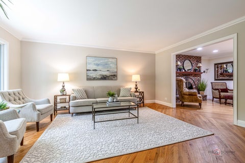 Tiny photo for 28588 N Tanglewood Court, Libertyville, IL 60048 (MLS # 12664338)