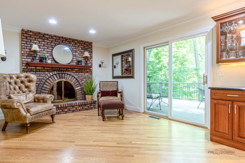 Tiny photo for 28588 N Tanglewood Court, Libertyville, IL 60048 (MLS # 12664338)