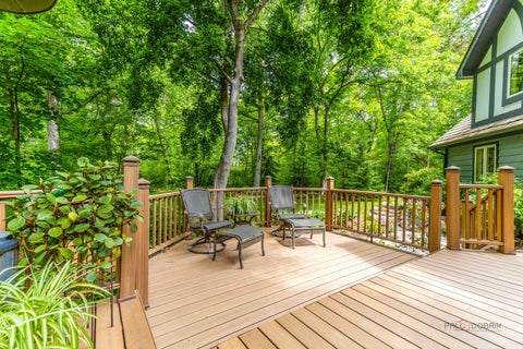 Tiny photo for 28588 N Tanglewood Court, Libertyville, IL 60048 (MLS # 12664338)